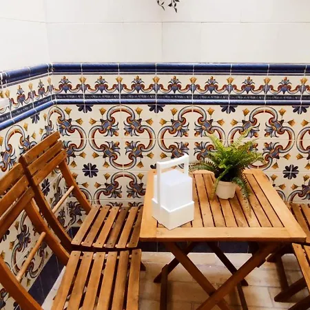 Canastas Centro A Pie De Catedral Y Playa