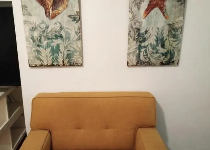 Canastas Centro A Pie De Catedral Y Playa