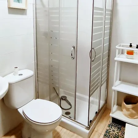 Canastas Centro A Pie De Catedral Y Playa 카디스