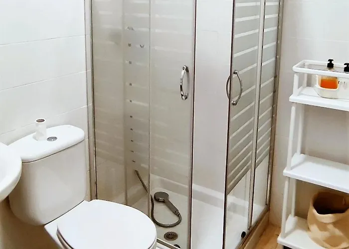 Canastas Centro A Pie De Catedral Y Playa Cadix